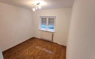 Apartament 3 camere decomandat | Zona Aradului - Poză 1