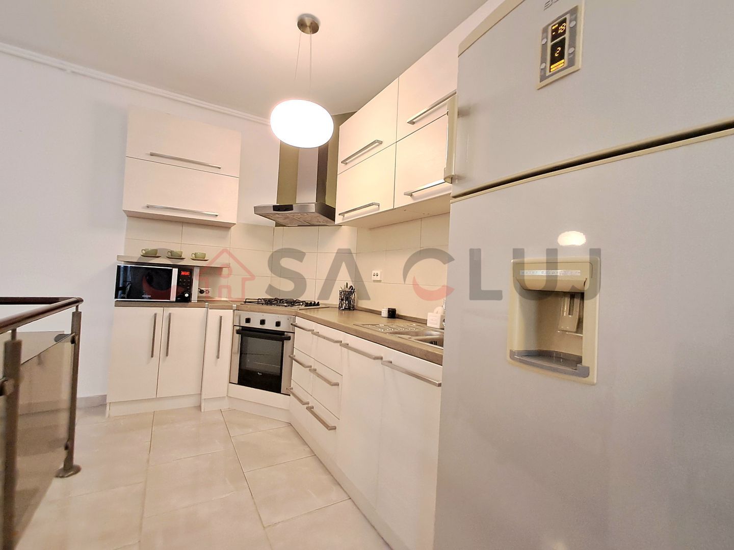 Apartament la  Curte Comuna, Terasa, Zona Centrală!! - Poză 5