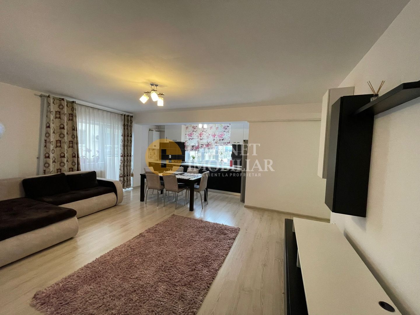 3 CAMERE DECOMANDAT--ETAJ 1--MOBILAT+UTILAT - Poză 1