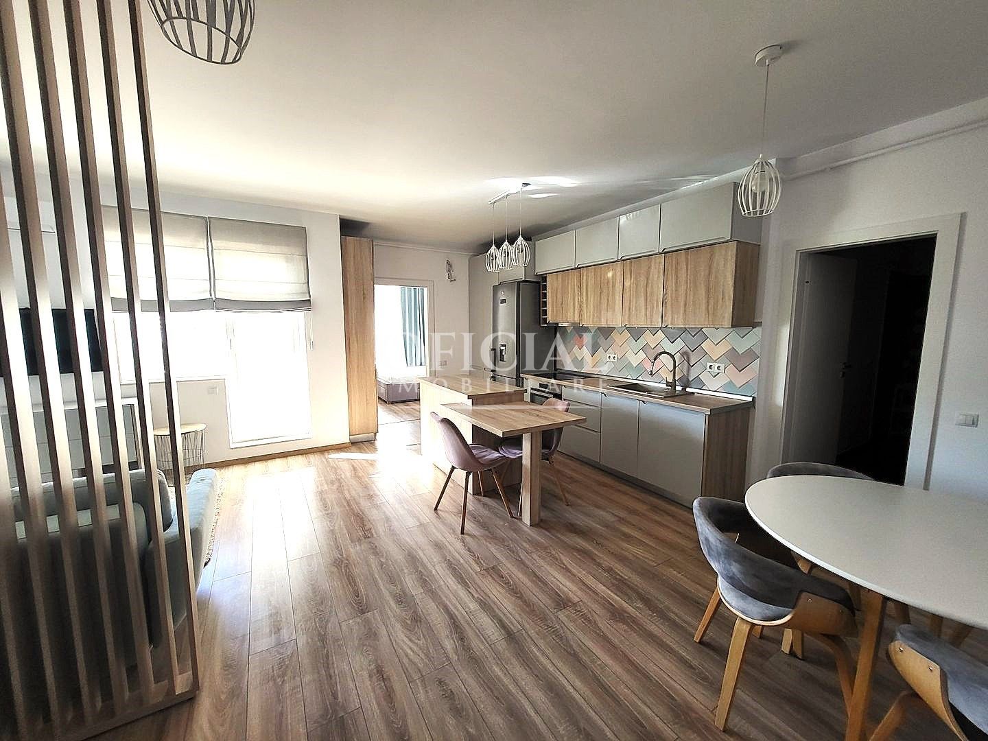 Apartament 2 camere | Garaj |  Terasa | AC | Zona Vivo | Floresti - Poză 1