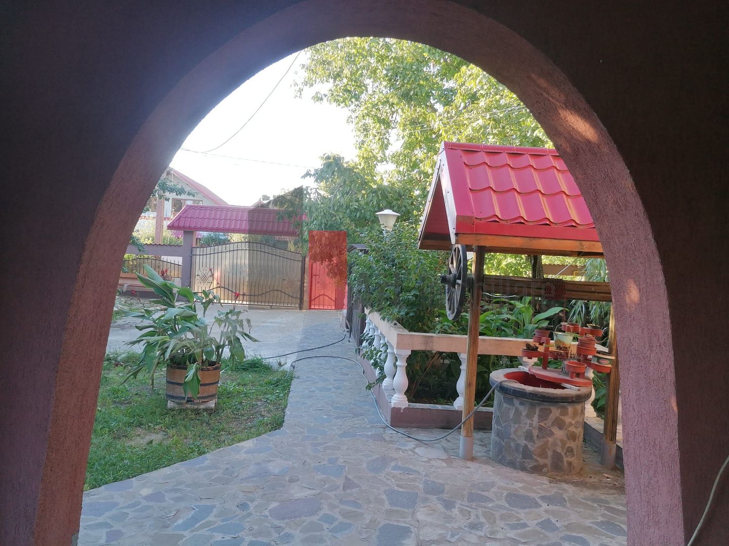 Dascalu-lfov-Vila D+P+M-5 camere-Locatie Deosebita - comision 0 - Poză 4