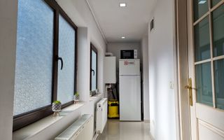 Apartament 3 camere – mobilat complet, vedere superbă,  Centrul Istori - Poză 18