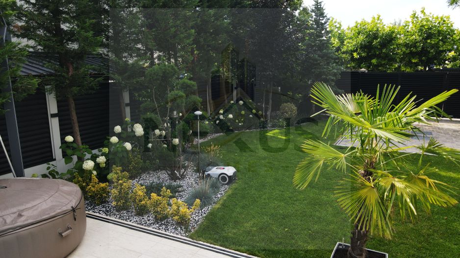Vila exclusivista cu piscina si curte amenajata- gata de mutare - Poză 10