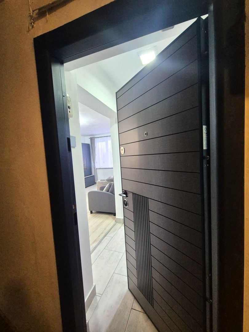 Centru Civic, apartament la cheie, mobilat și utilat,,totul nou - Poză 8