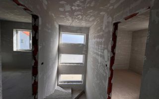 Casa single, finisata LA GRI- Talmaciu, zona cu peisaj superb, 400 mp - Poză 5