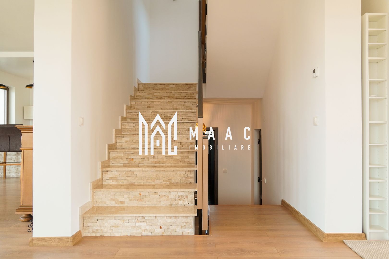 Casa Individuala de LUX | 7 camere | Selimbar - Poză 5