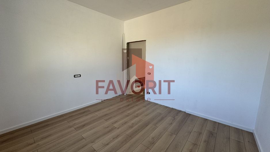 Finisat la cheie. Strada asfaltata. Zona Cora - Poză 2