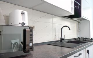 Apartament 2 camere + grădină 70 mp + parcare, la 5 minute de Coresi - Poză 5