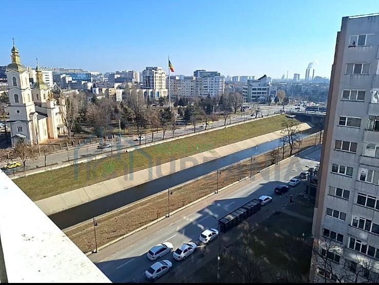 camera libera in apartament - Poză 4