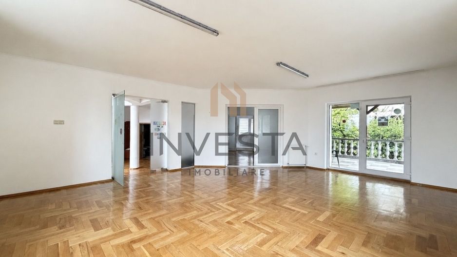 Vila spatioasa cu 15 camere de inchiriat in zona Andrei Muresanu - Poză 7