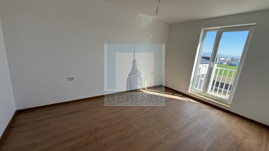 Apartament 3 camere / penthouse pe doua nivele - zona Sanpetru - Poză 6