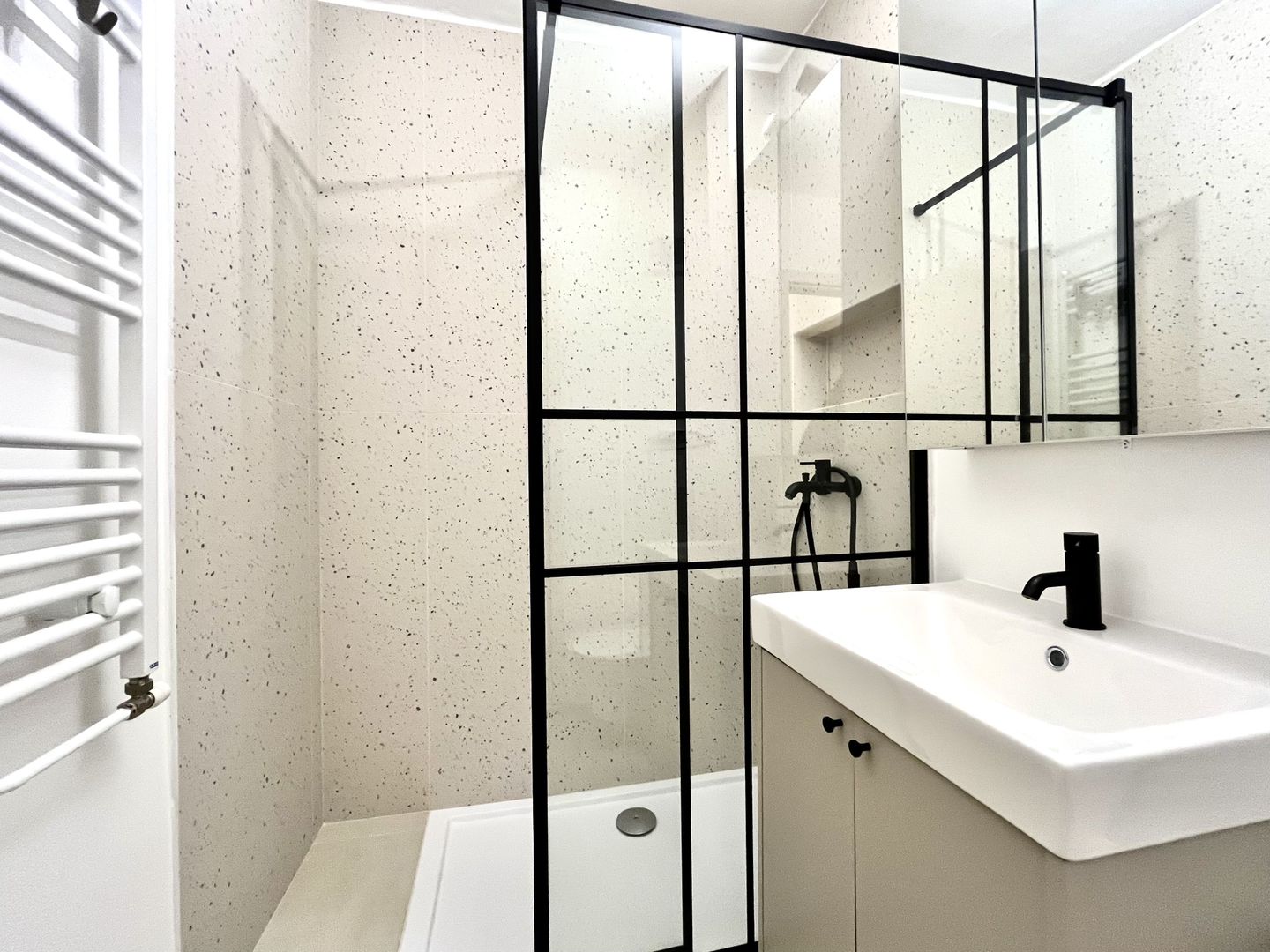 Apartament 3 camere, cu garaj,prima inchiriere, Central - Piața Unirii - Poză 21