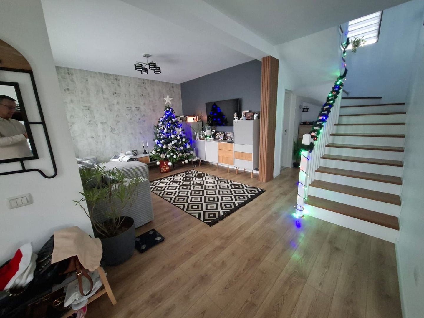 Casa in cartier exclusivist - Poză 18