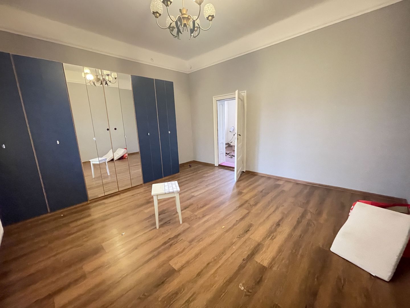 Casa de vanzare cu teren 572 mp si front generos 21 ml - Poză 14