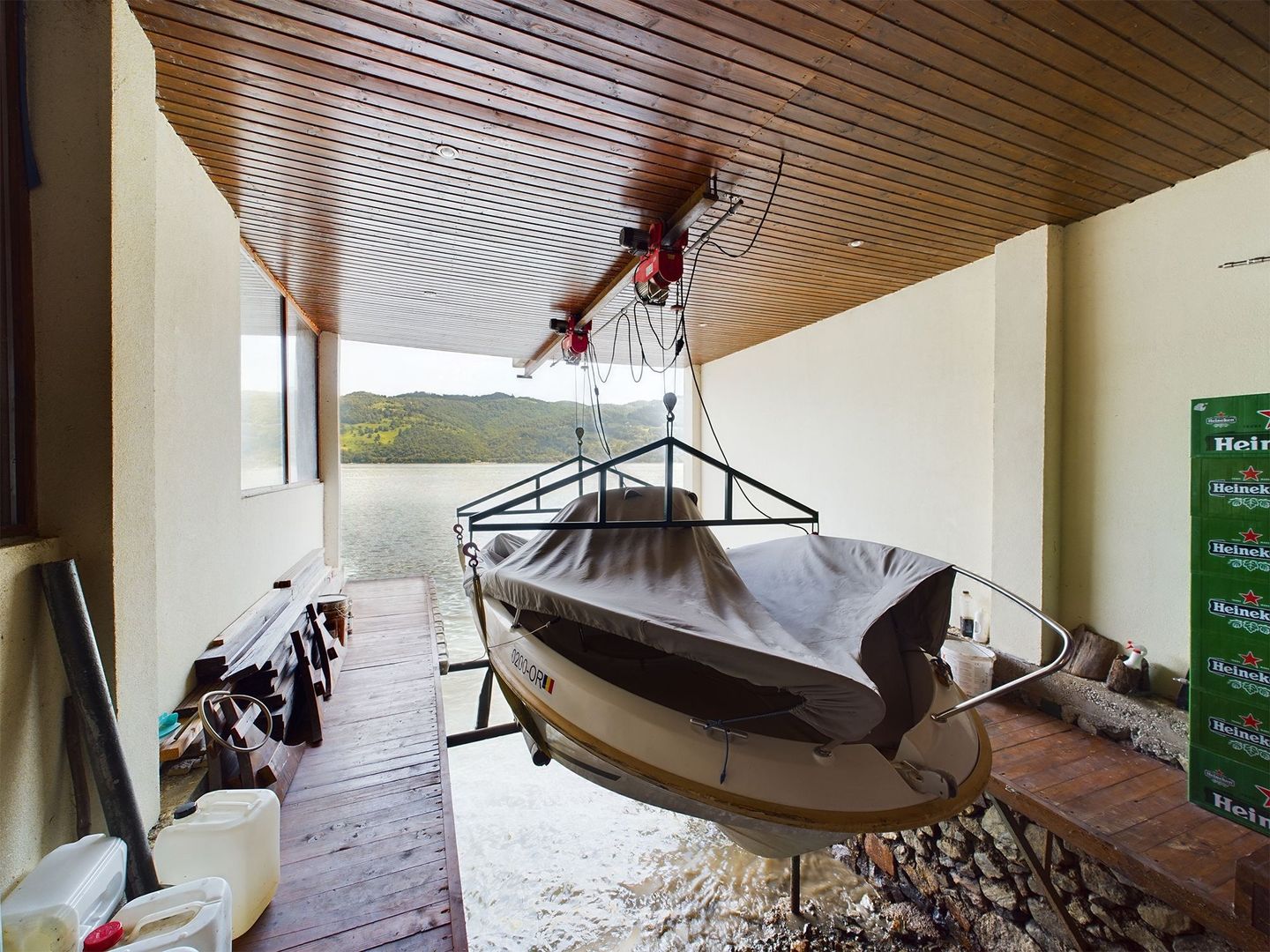 Pensiune de Lux pe Malul Dunării în Dubova - Poză 9