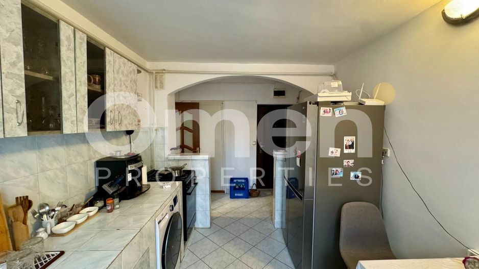 Apartament 3 camere de vânzare | zona Săsar | parter | curte privată | - Poză 7