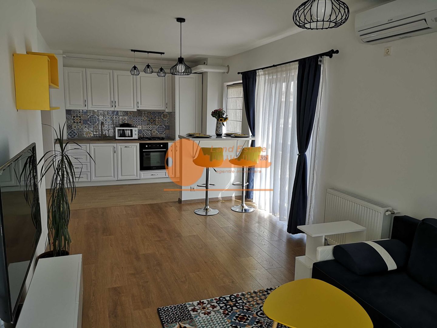 3 camere Moghioros REsidence ( loc parcare ) - Poză 1