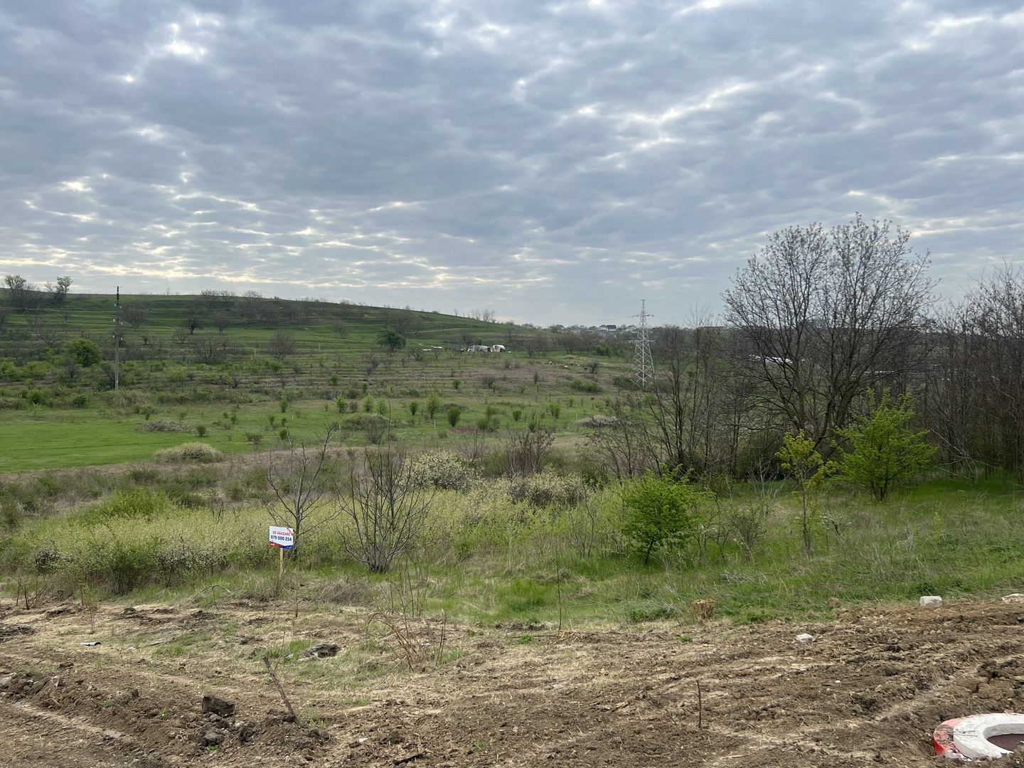 12,5 Ari Pentru Constructii in or.Ialoveni - Poză 1