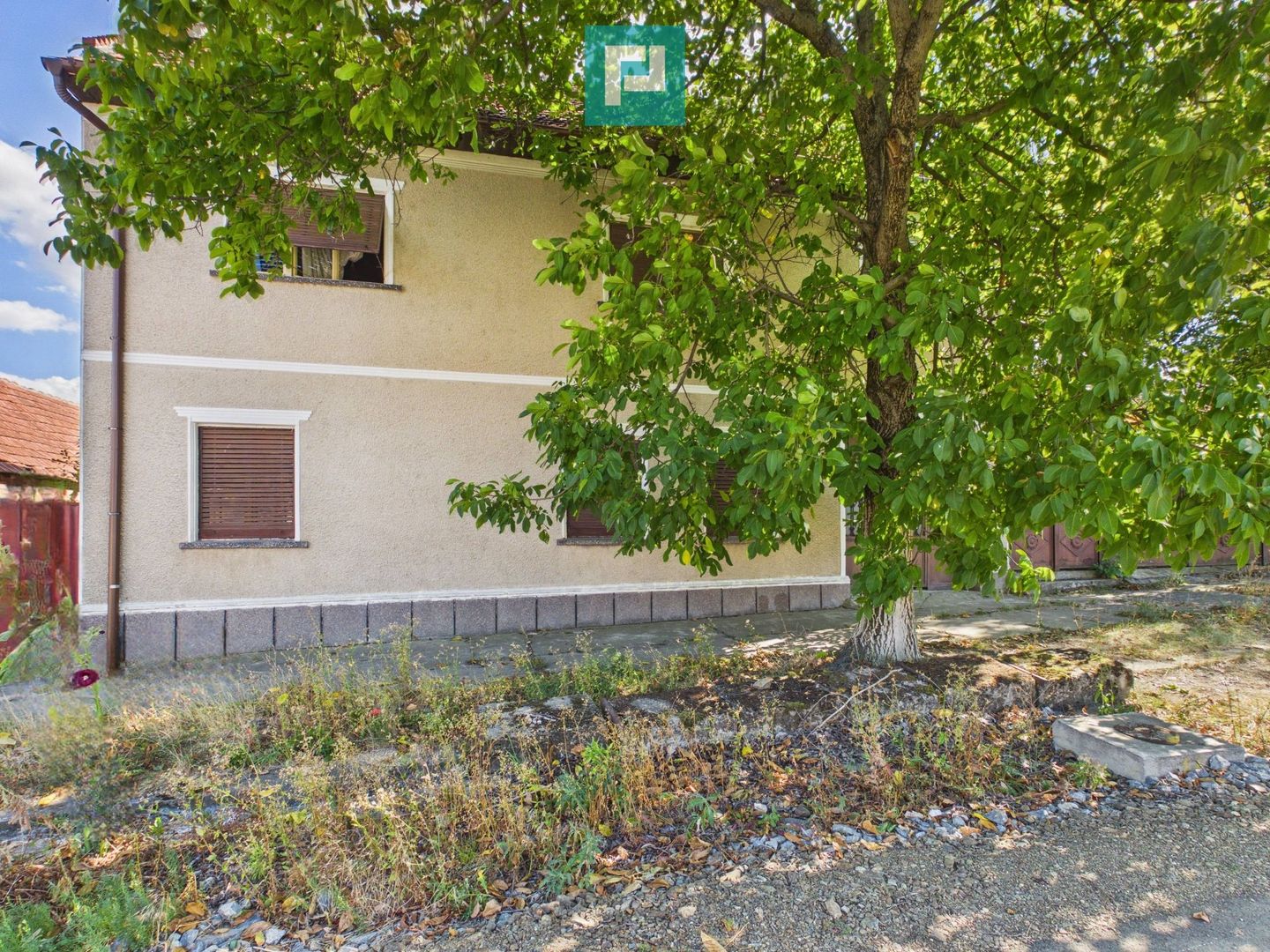 Casă cu etaj, în localitatea Buteni, Arad - Poză 4