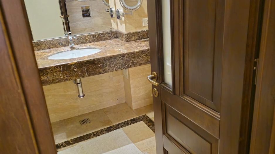 Vila frumoasa ,localizata central\ Unirii Square\Proprietar - Poză 12