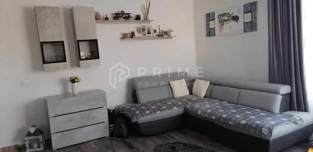 Chirie 2 camere, decomandat, etaj 1, loc de parcare inclus- Unirii - Poză 2