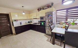 Casa 4 camere, mobilata, utilata, 500 mp teren, asfalt, Alba-Micesti - Poză 5