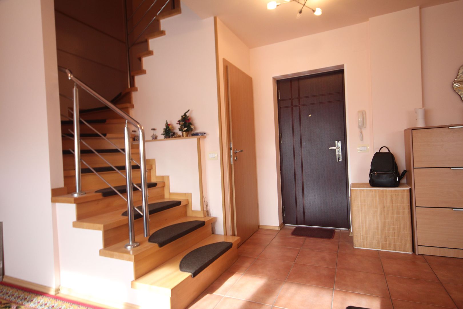 Apt cu  scara interioara  langa Kaufland Dumbravita - Poză 13