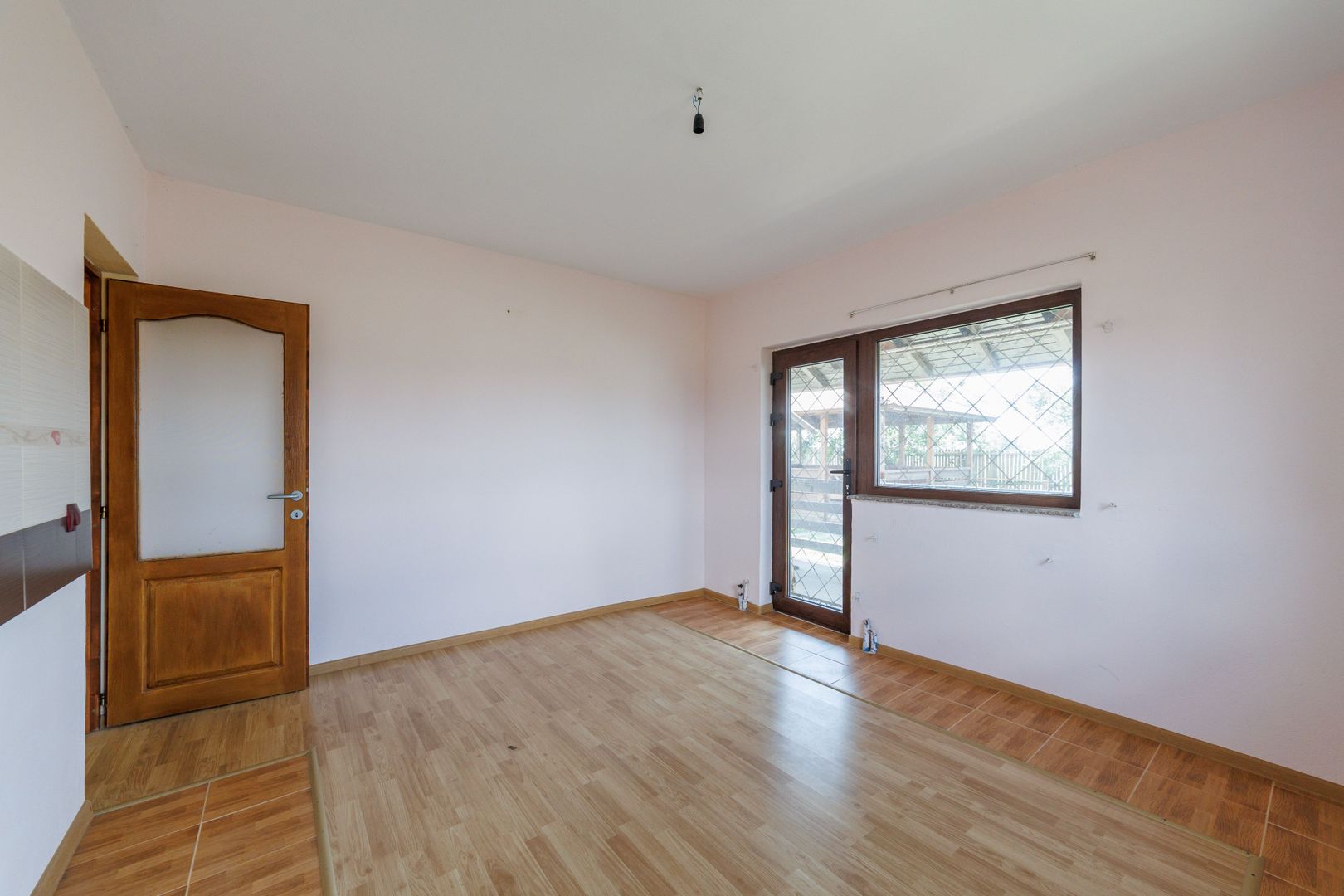 Casa P+M cu 6 camere si teren de 705 mp | Pitesti – Strada Zborului - Poză 28