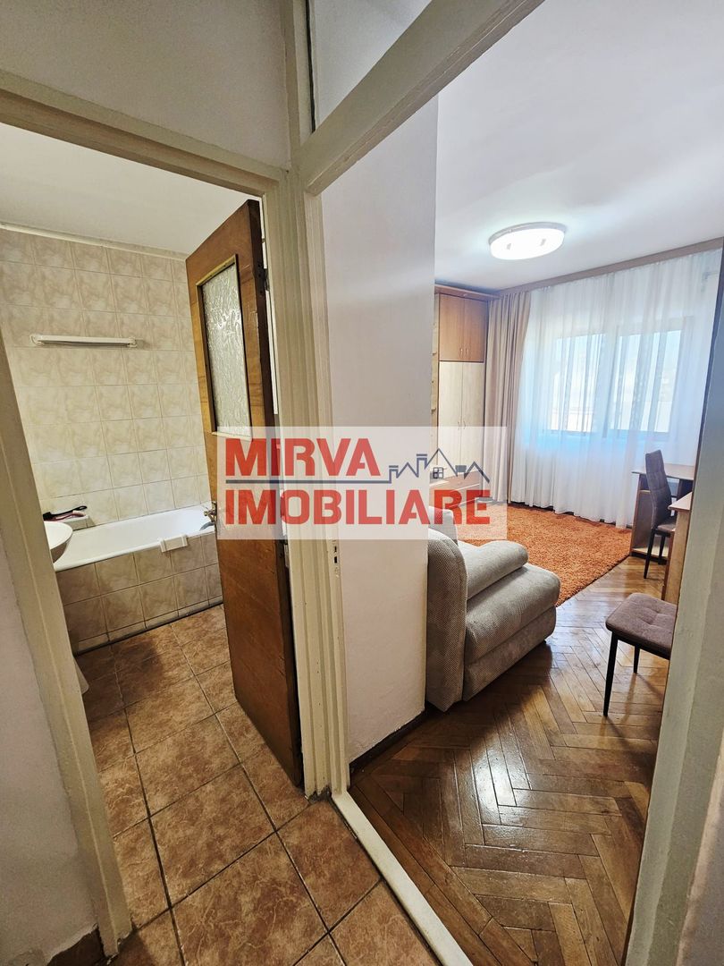 Apartament 2 camere Ultracentral, mobilat, utilat, decomandat - Poză 13