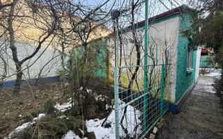 "Casa bunicii" pe un lot de teren de 307 mp - Poză 1