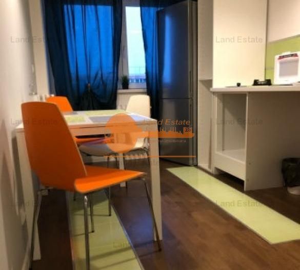 APARTAMENT CU 3 CAMERE - Poză 2