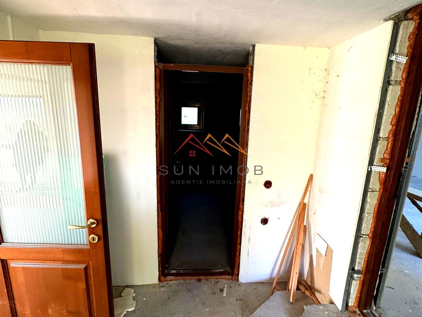 Vila S+P+E, priveliste deosebita, 6 camere, garaj, terasa, Cornu, PH - Poză 14