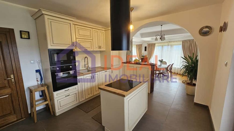 Casă deosebită, cu 5 camere, cu teren de 1132 mp – Cisnădioara - Poză 3