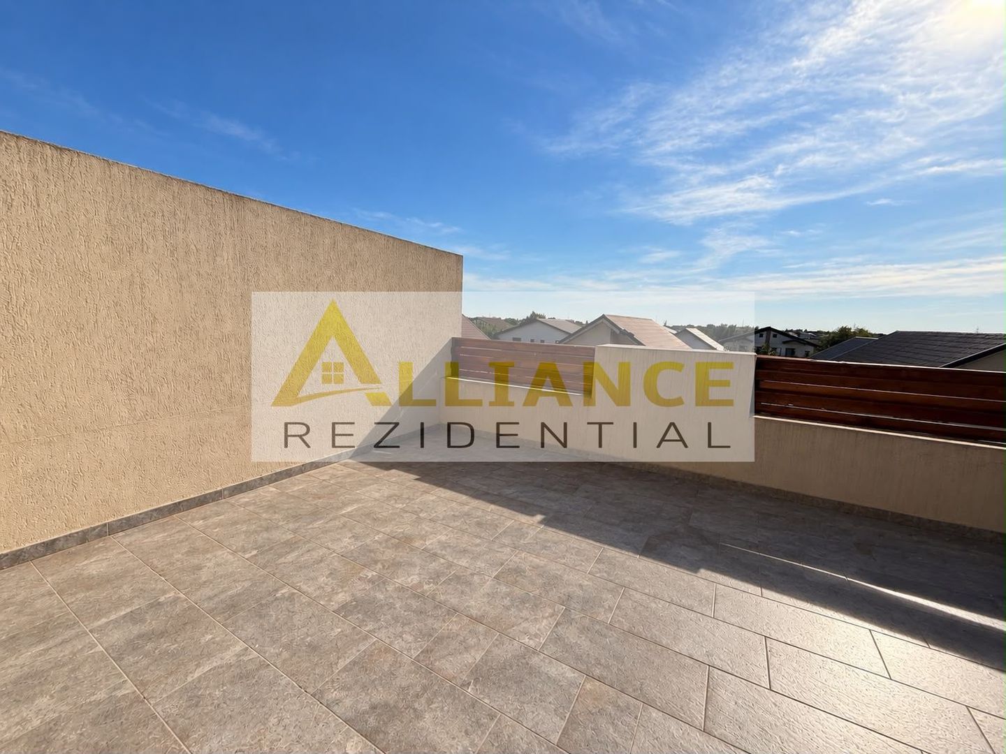 Casă P\+E\+M, complet mobilată, 4 camere, 3 dormitoare, matrimonial - Poză 4