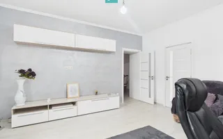Casă Individuală cu spațiu comercial - Variaș - Poză 16