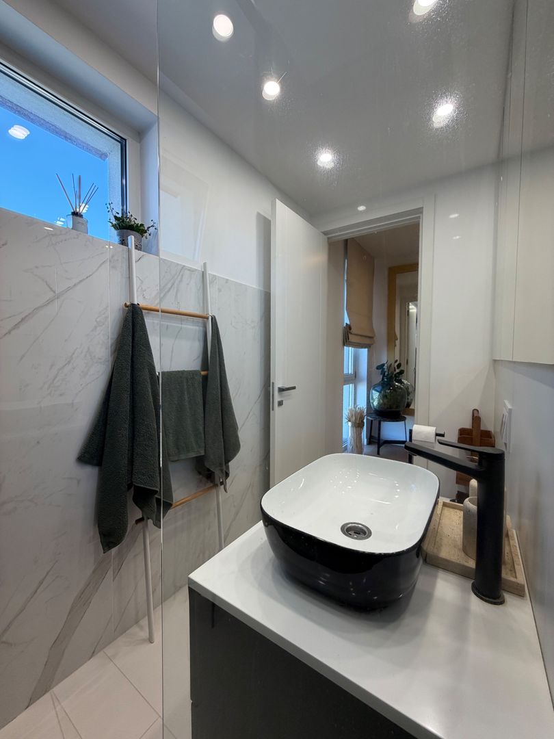 Apartament PREMIUM cu curte, terasă și lift cu acces direct în living - Poză 14