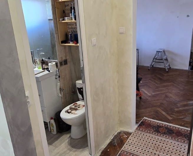 De vanzare apartament 2 camere, zona centrala, etaj 1 - Poză 2