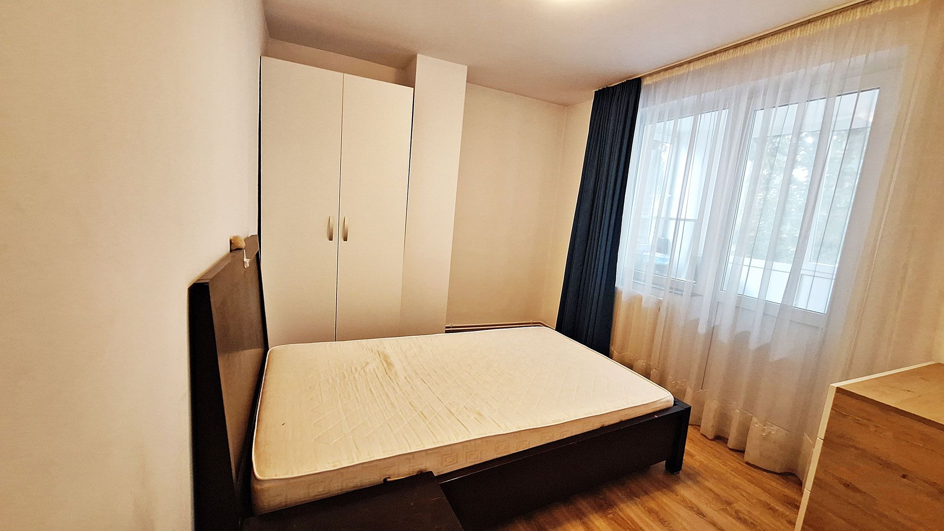 Centrul Civic, aproape de AFI, 3 camere recent renovate/mobilate, 165000 euro - Poză 9