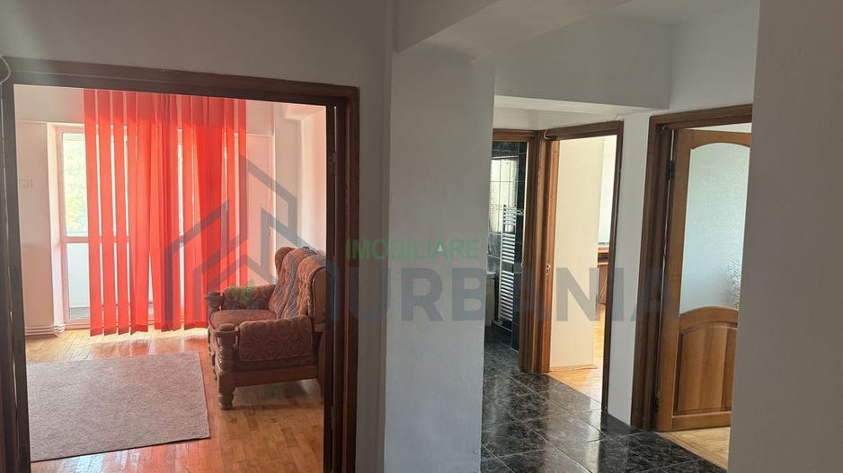 Apartament 3 camere de inchiriat, Piata Independentei, Albesti - Poză 3