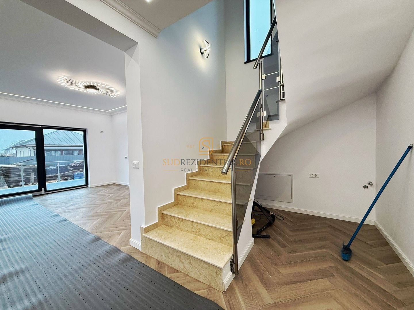 Vila individuala de vanzare, 4 camere, 3 bai, central Comuna Berceni - Poză 14