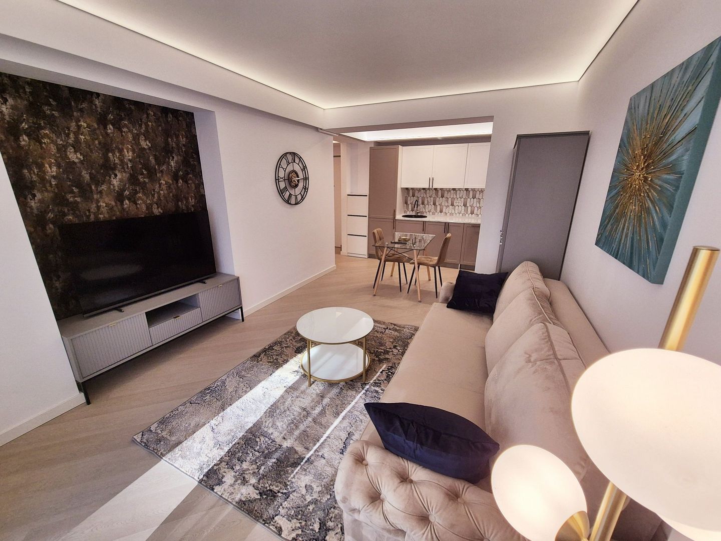 De inchiriat| 2 camere Cortina North | Parcare - Poză 5