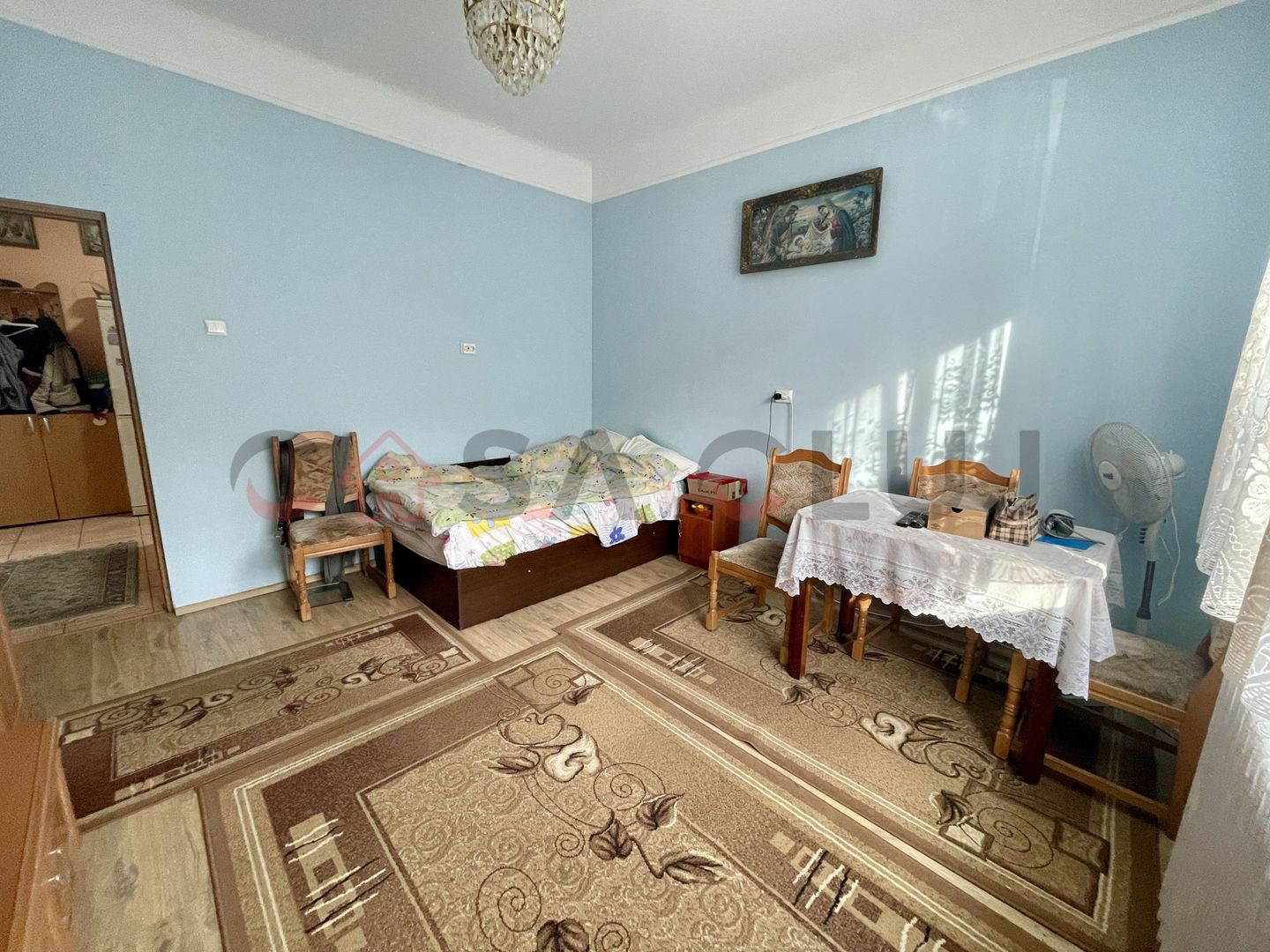 Imobil cu multiple posibilități de utilizare, cu doua locuri de parcare in curte - Poză 4