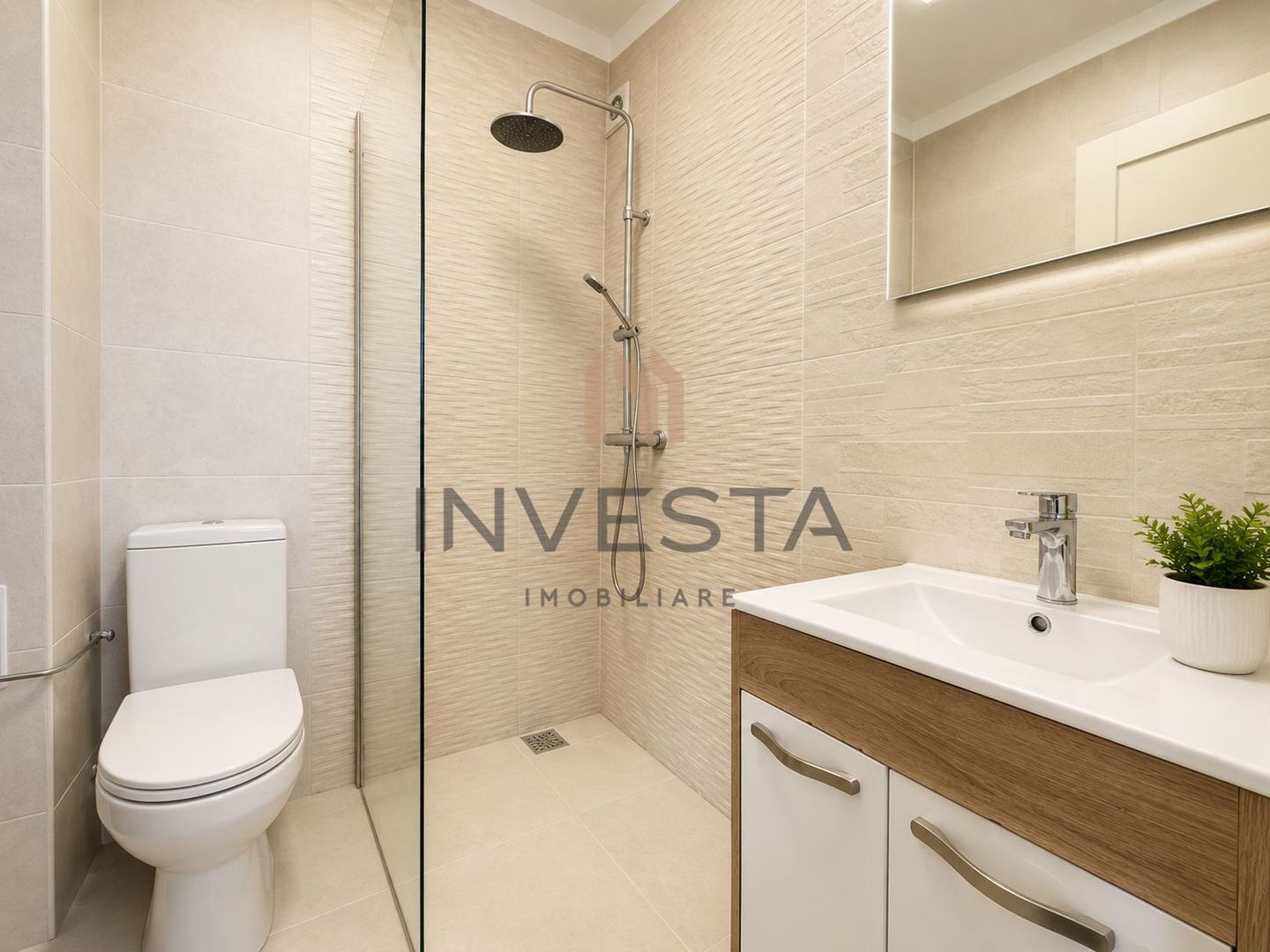Casa tip duplex cu 4 camere de inchiriat in zona Europa - Poză 7