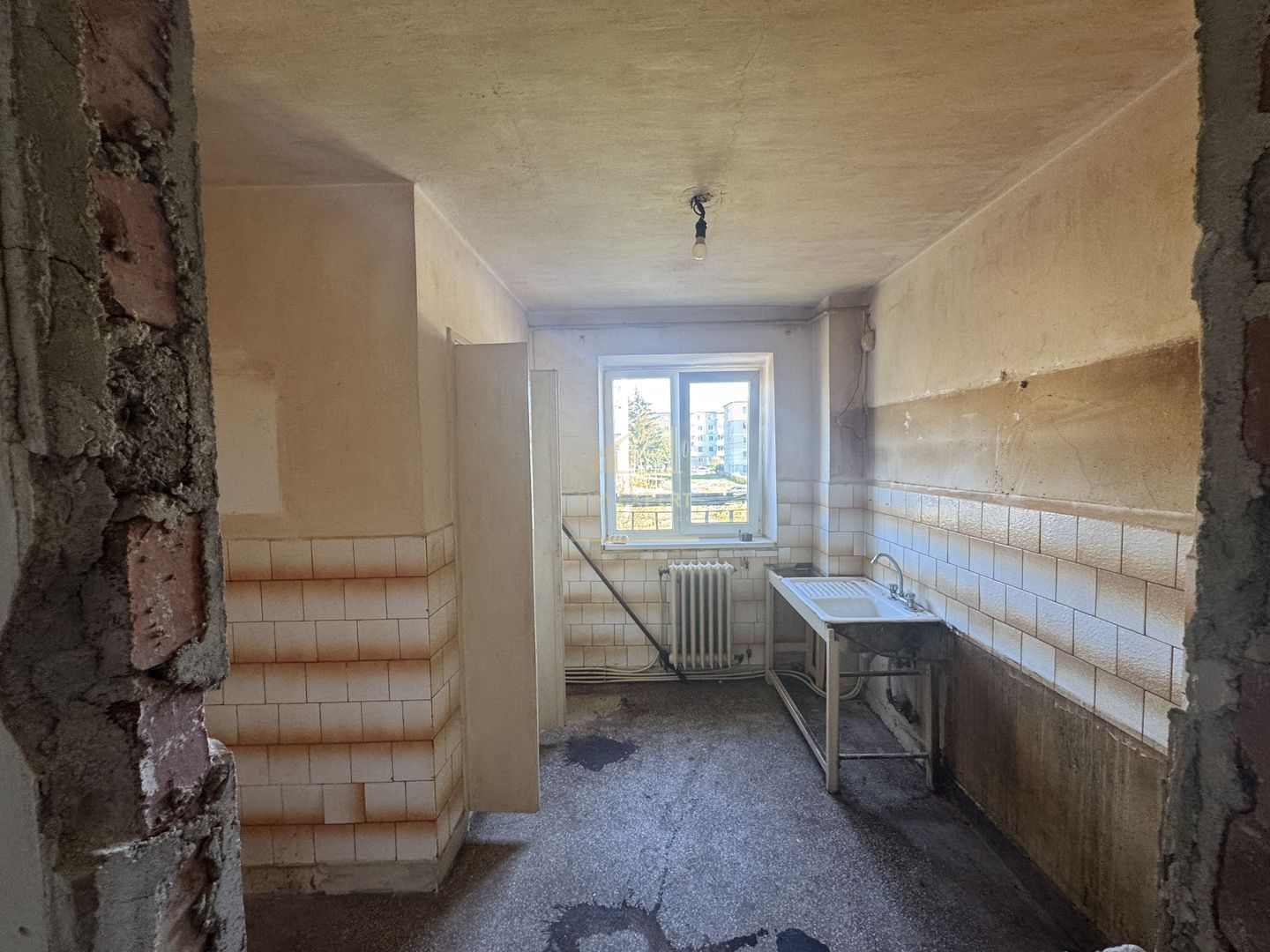 APARTAMENT 3 CAMERE ETAJ 3 CAMPULUNG - Poză 14