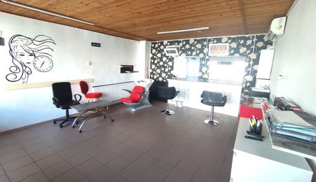 Spatiu comercial Baicoi Central Liliesti!