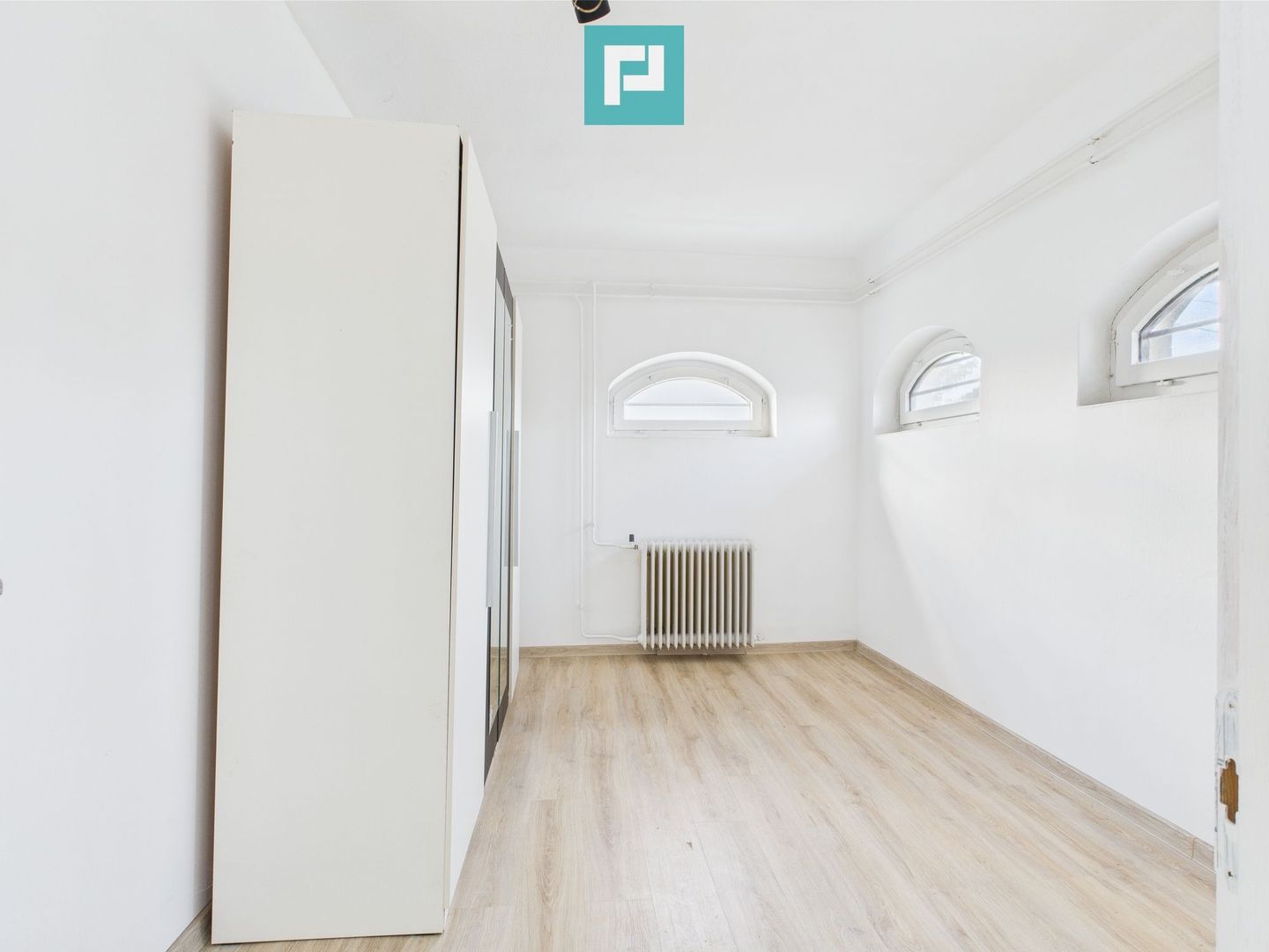 Casă cu 3 camere pentru investiții în Battonya - Poză 3