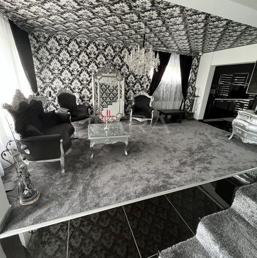 Casă / Vilă cu 4 camere de vanzare in Floresti, zona Eroilor - Poză 2