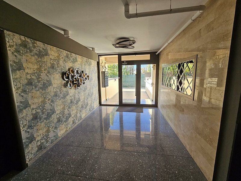 Spatiu comercial, Damaroaia/ Petrom City, terasa 37mp+boxa+2locuri par - Poză 1