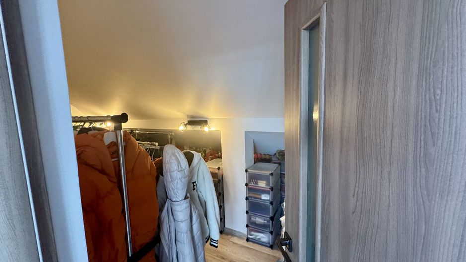 Berceni - VILĂ UNICAT, spațioasă, curte 1.000 mp, la 7 min metrou - Poză 31