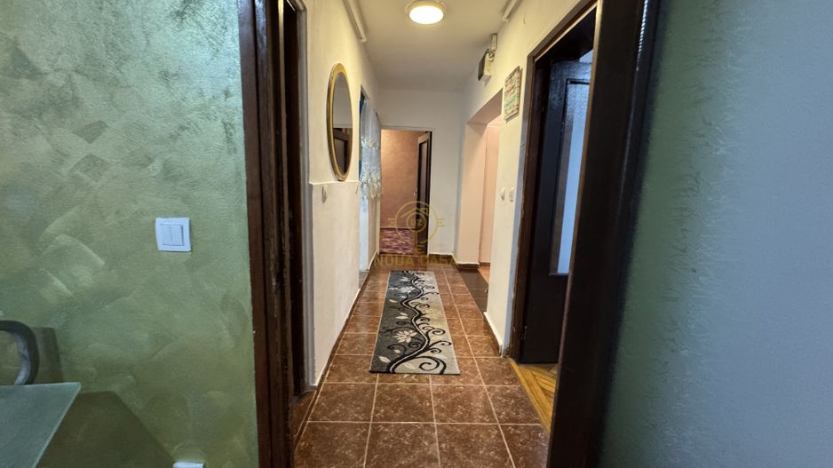 Apartament de inchiriat 3 camere -Decomandate/Zona Centrala - Poză 1